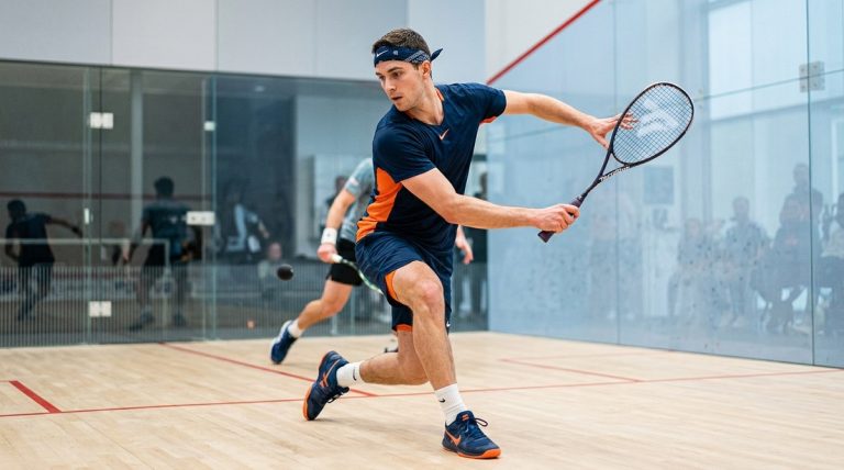 Are You Using Your Non-Dominant Arm Effectively in Your Squash Swing?